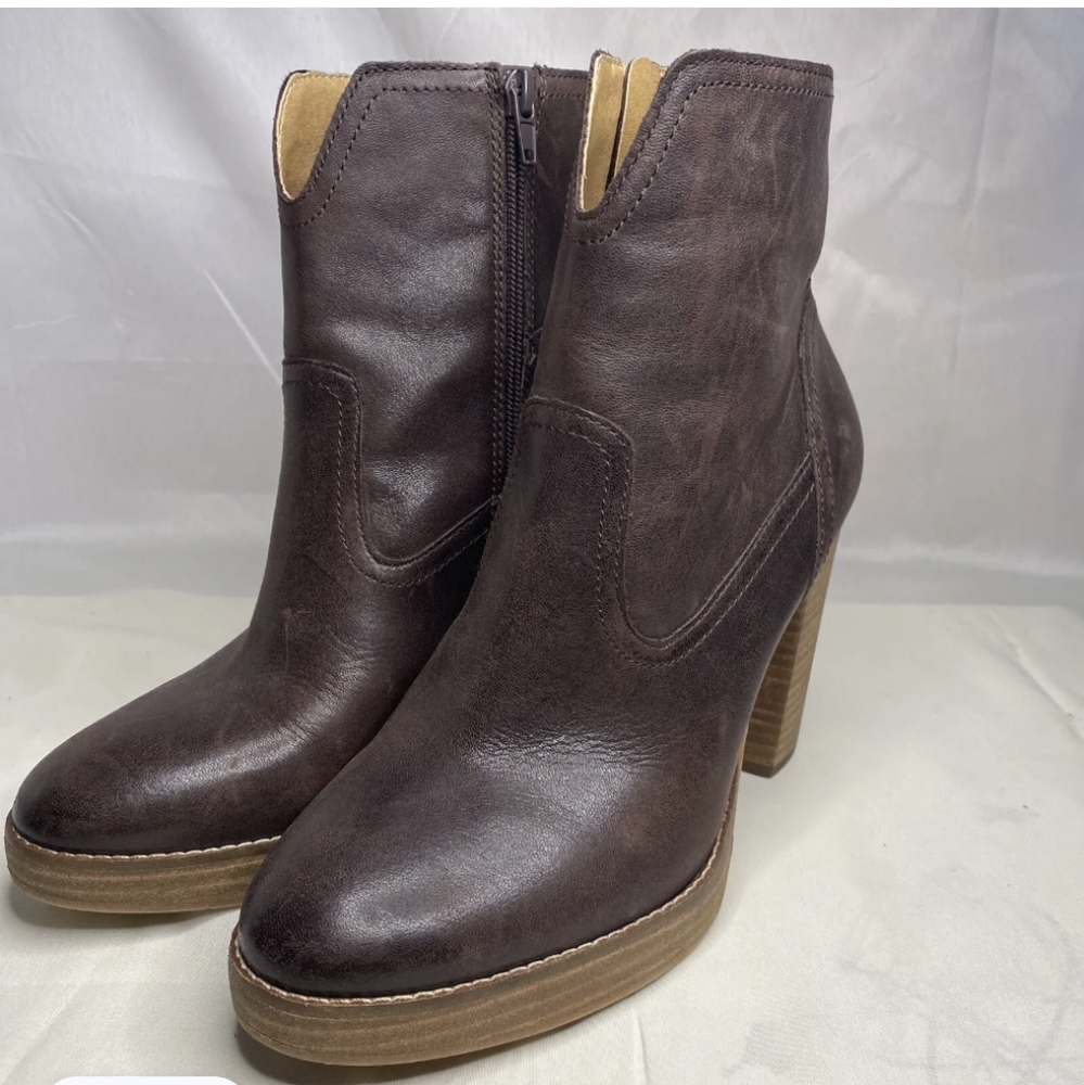 Leather booties - Picture 2 of 12